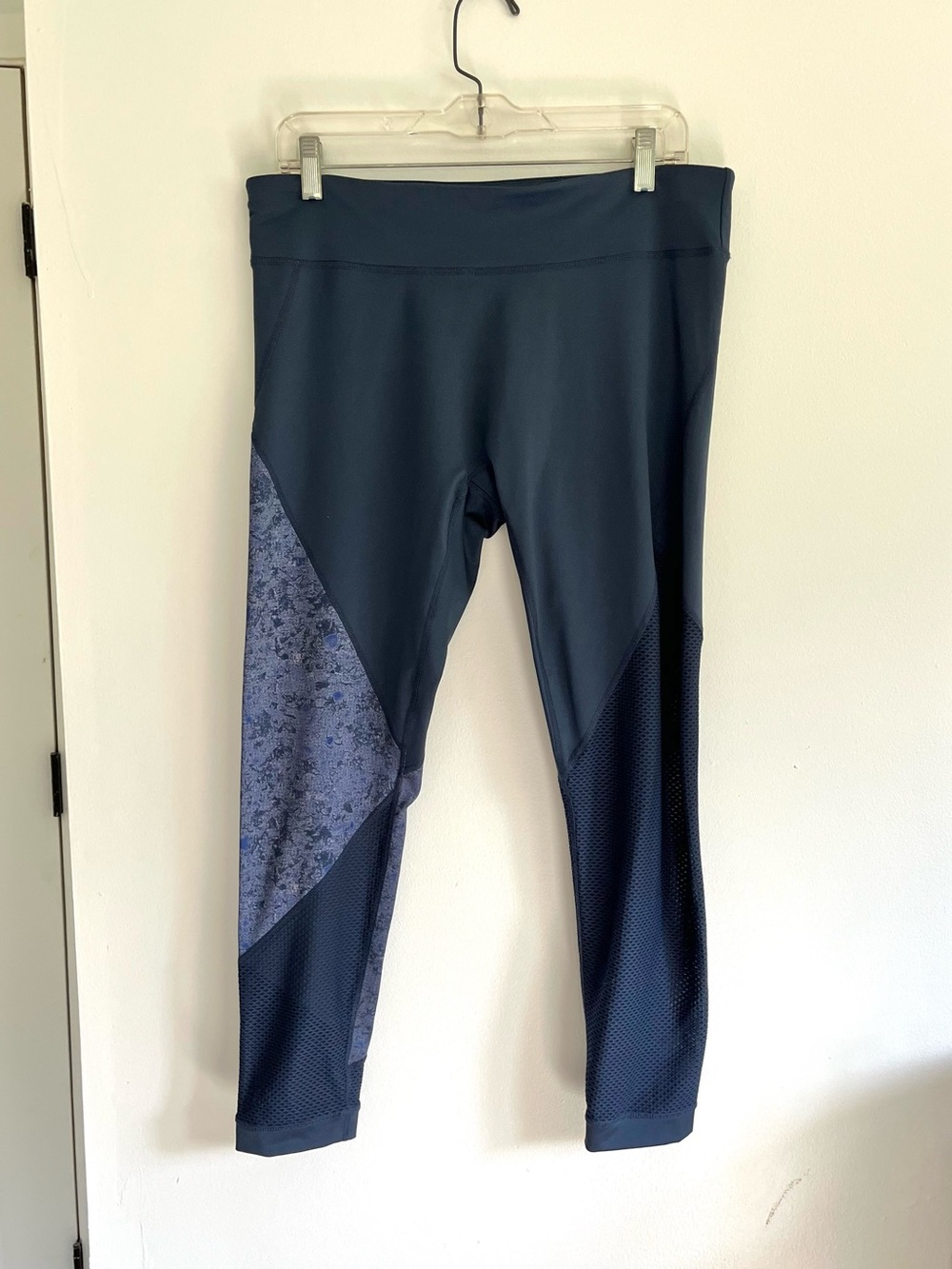 JoyLab Navy Blue High-Waist Activwear Performance Running Leggings Mesh Details